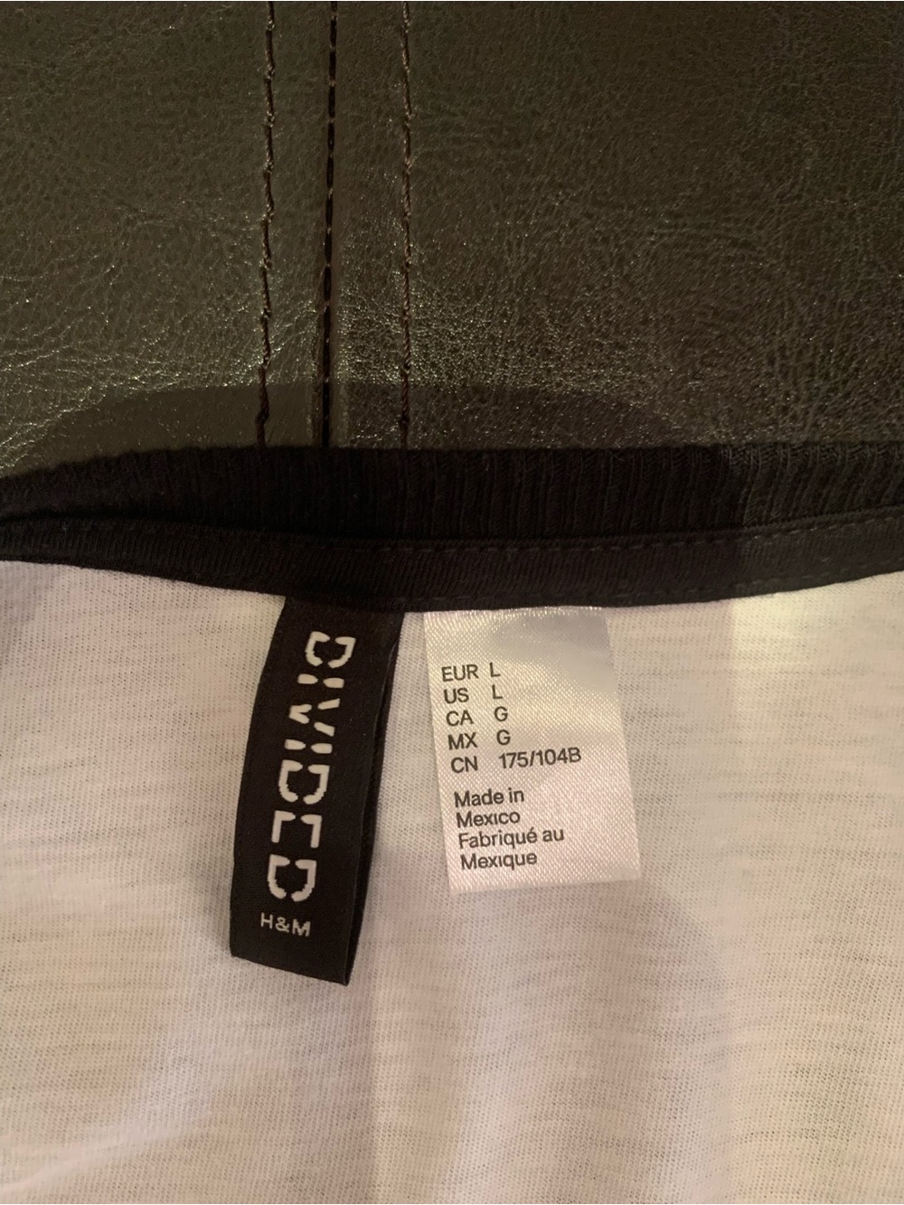 🩷H&M🩷NWT SHORT SLEEVE TEE. EXCELLENT CONDITION! - Picture 4 of 8